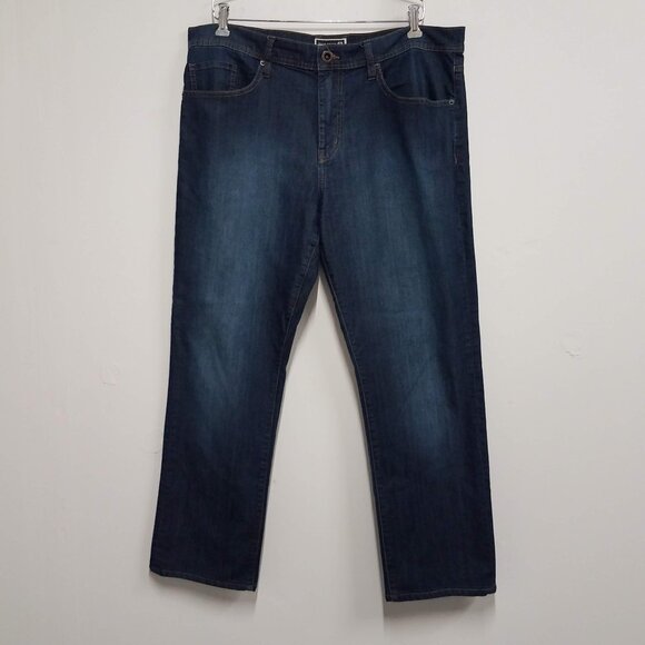 Travis Mathew Jeans Mens 38 Blue Featherweight Legacy Stretch Dark Wash Denim - Picture 1 of 8